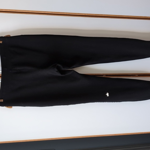 NWOT Alo Black Yoga Sweatpants Urban Moto Workout Gym M - Picture 11 of 15